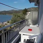 Hotel Prinos فندق Prínos