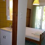فندق Hotel Prinos *