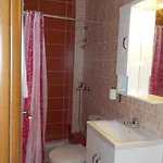 Hotel Prinos فندق *