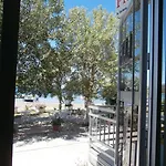 فندق Hotel Prinos *