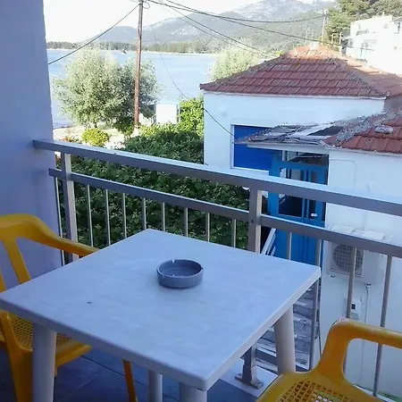 מלון Hotel Prinos