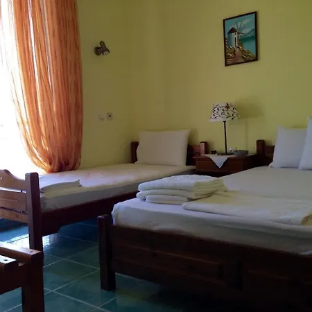 Hotel Prinos *