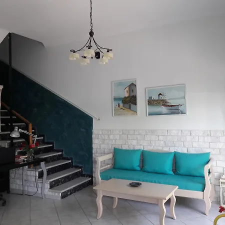 Hotel Prinos מלון