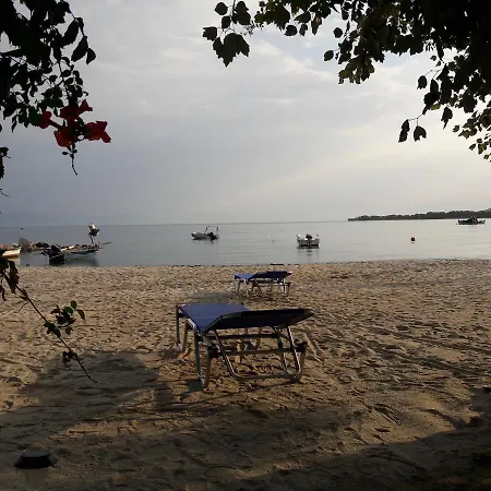 מלון Hotel Prinos