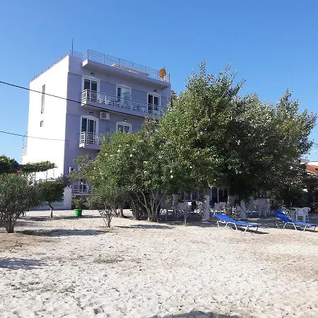 Hotel Prinos فندق